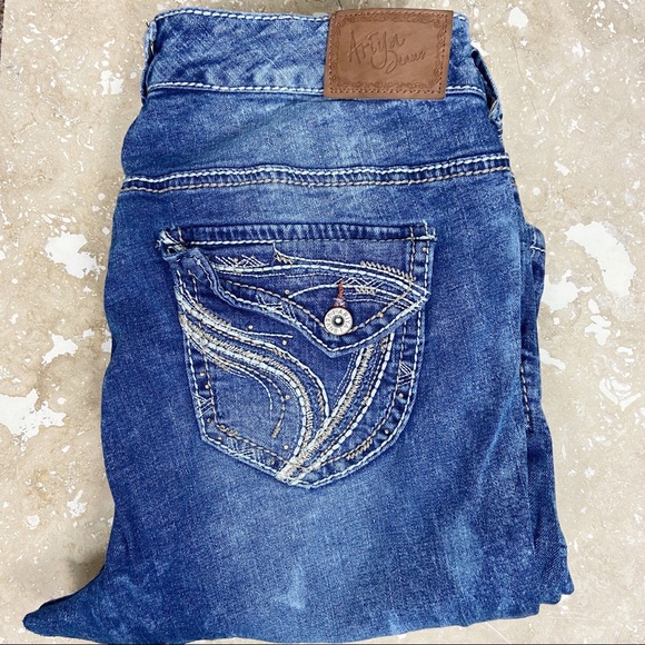 ariya jeans plus size